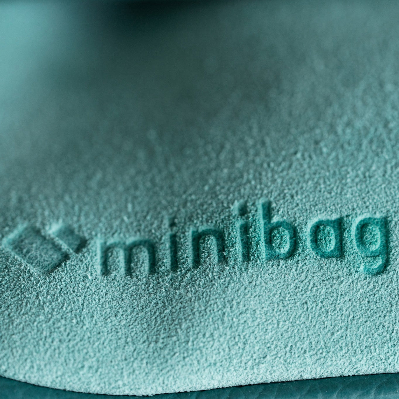 rauhleder tasche in türkis