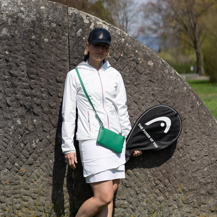 kleine Tasche grün
handytasche zum umhängen grün
kleine tasche
handytasche mit geldbörse
handytasche leder
kleine tasche damen
minitasche
minibag green
mini bag grün
Umhängetasche grünes Leder, - kleine Tasche, handy tasche zum umhängen, Umhänge Ledertasche Damen, kleine taschen zum umhängen, kleine ledertasche zum umhängen, kleine tasche elegant, kleine handtasche damen leder